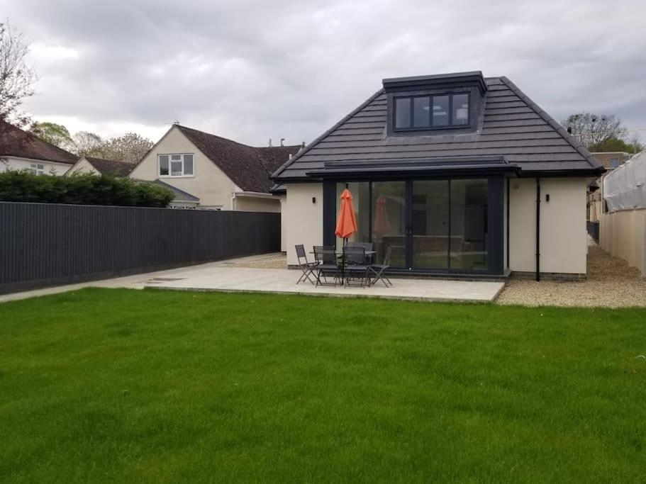 Maisy Lodge - Two Bed Lux Flat - Parking, Netflix, Wifi - Close To Blenheim Palace & Oxford - F2 Кидлингтон Экстерьер фото