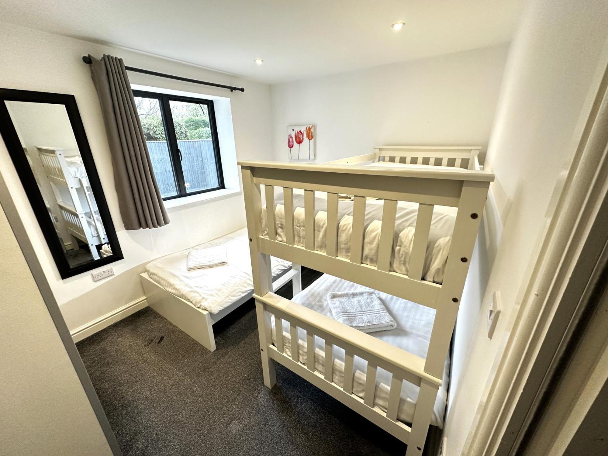 Maisy Lodge - Two Bed Lux Flat - Parking, Netflix, Wifi - Close To Blenheim Palace & Oxford - F2 Кидлингтон Экстерьер фото